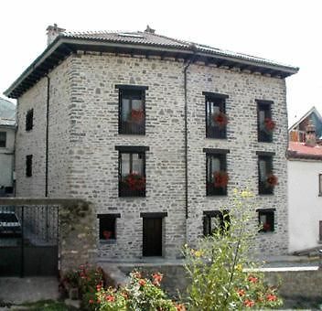 Apartamentos Casa Isabale Biescas  Eksteriør billede