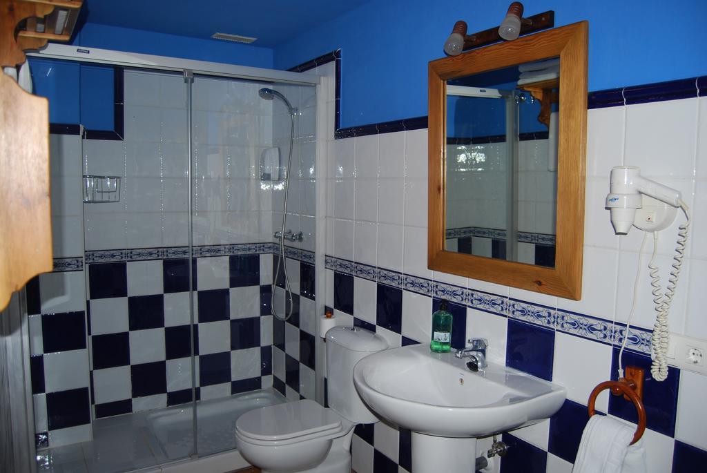 Apartamentos Casa Isabale Biescas  Værelse billede